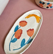 Load image into Gallery viewer, Nº321 tulip cat | PASTRY PLATE