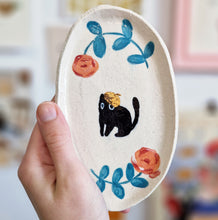 Load image into Gallery viewer, Nº318 french cat | PASTRY PLATE with gold