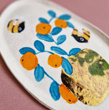 Load image into Gallery viewer, Nº306 vase bumblebees | PASTRY PLATE with gold second choice