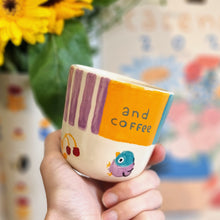 Load image into Gallery viewer, Nº243 love pigeons and coffee | PATTERN CUP second choice