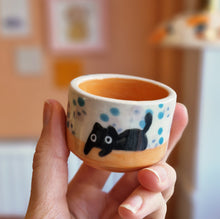 Load image into Gallery viewer, Nº326 black cat | MINI CUP second choice