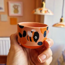 Load image into Gallery viewer, bee | MINI CUP second choice