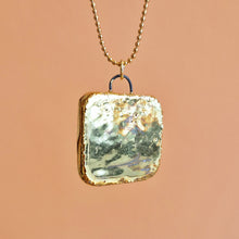 Load image into Gallery viewer, flower | CHARM with gold