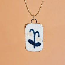 Load image into Gallery viewer, flower | CHARM with gold