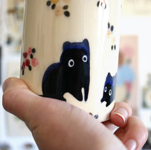 Load image into Gallery viewer, Nº88 flower cats | PINK VASE little fail one