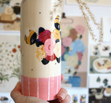 Load image into Gallery viewer, Nº98 flower bumblebees | PINK VASE little fail one