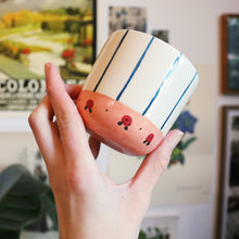 Load image into Gallery viewer, Nº165 lined cat | PINK CUP little fail one