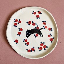 Load image into Gallery viewer, Nº313 black cat | PASTRY PLATE
