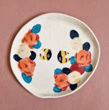 Load image into Gallery viewer, Nº304 bumblebees with roses| PASTRY PLATE
