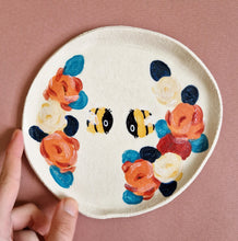 Load image into Gallery viewer, Nº304 bumblebees with roses| PASTRY PLATE
