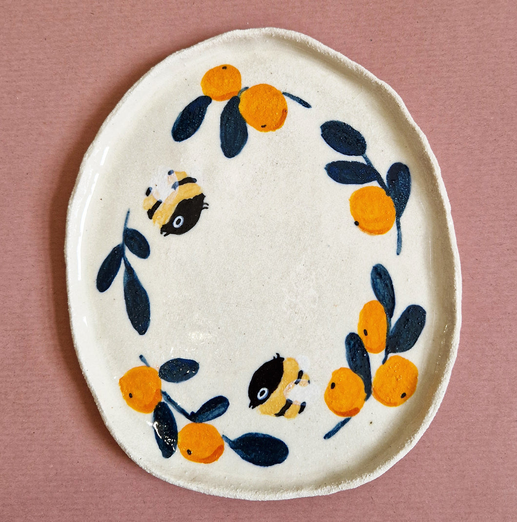 Nº307 orange bumblebees | PASTRY PLATE