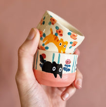 Load image into Gallery viewer, Nº311 cat | MINI CUP
