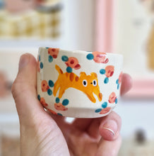 Load image into Gallery viewer, Nº311 cat | MINI CUP
