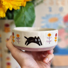 Load image into Gallery viewer, Nº225 flower cat | BOWL second choice

