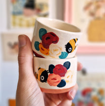 Load image into Gallery viewer, Nº290 bees | RED MINI CUP
