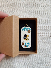 Load image into Gallery viewer, little bumblebees | on ceramic with gold
