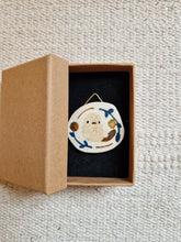 Load image into Gallery viewer, little platypuses | on ceramic with gold
