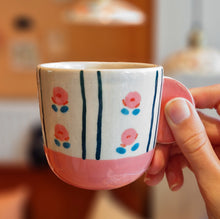 Load image into Gallery viewer, Nº521 cat &amp; stripes | CUP with handle
