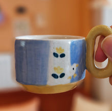 Load image into Gallery viewer, Nº515 goose family | MINI CUP with handle
