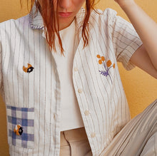 Load image into Gallery viewer, hand embroidered bumblebee | CROPPED SHIRT
