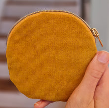 Load image into Gallery viewer, embroidered pigeon | PURSE
