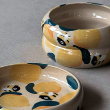 Load image into Gallery viewer, Nº509 bumblebees &amp; lemons  | CURVY BOWL
