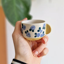 Load image into Gallery viewer, Nº538 lavender bumblebee | MINI CUP with handle
