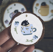 Load image into Gallery viewer, Tea cup bumblebees | on wood
