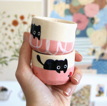 Load image into Gallery viewer, Nº90 lined cats | PINK MINI CUP
