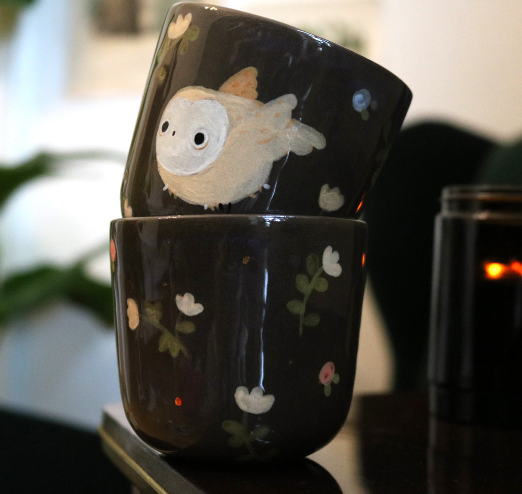 Nº121 blue rose owl | DARK CUP with gold